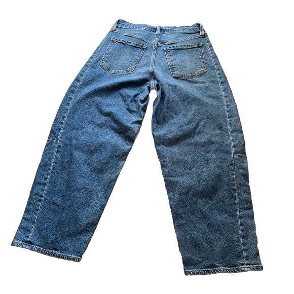 Old Navy Barrel Leg High Rise Jeans size 6 Medium Wash Baggy Loose Ankle Length - Picture 3 of 6